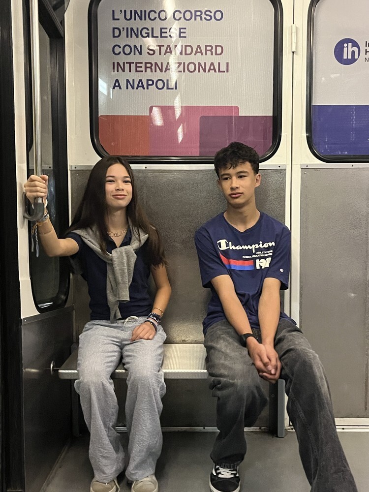 Mia and Ollie on the Metro