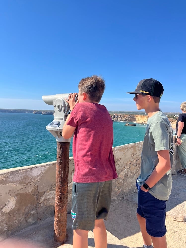 Looking at the Horizon